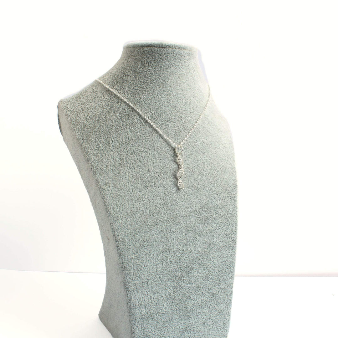 DNA pendant sterling silver Ontogenie